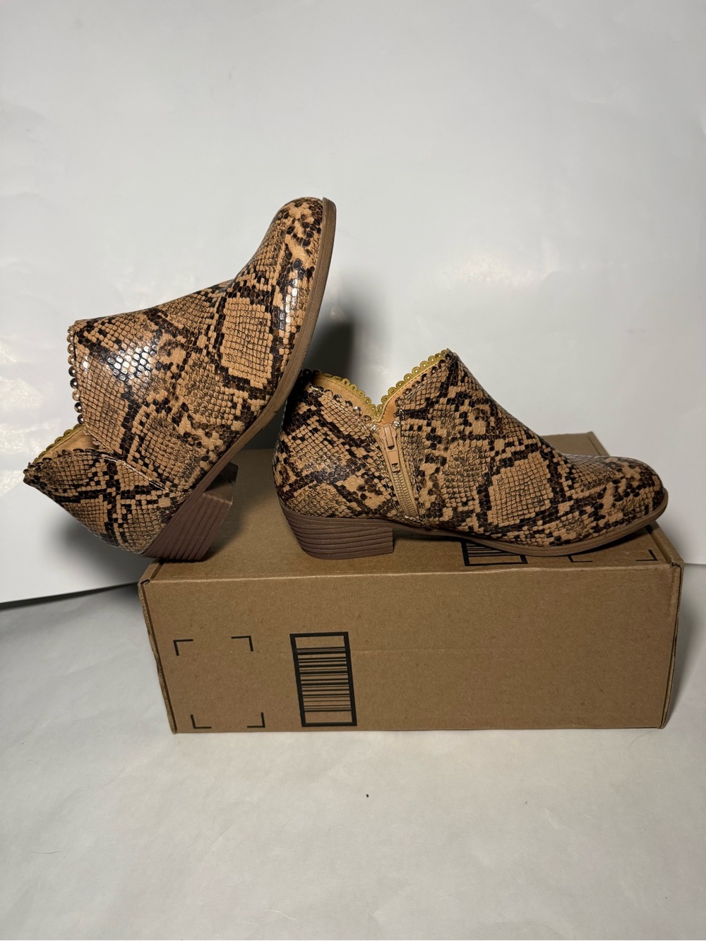 Mata Snake Print Ankle Boots - Women’s Size 7 - Side Zip Low Heel
